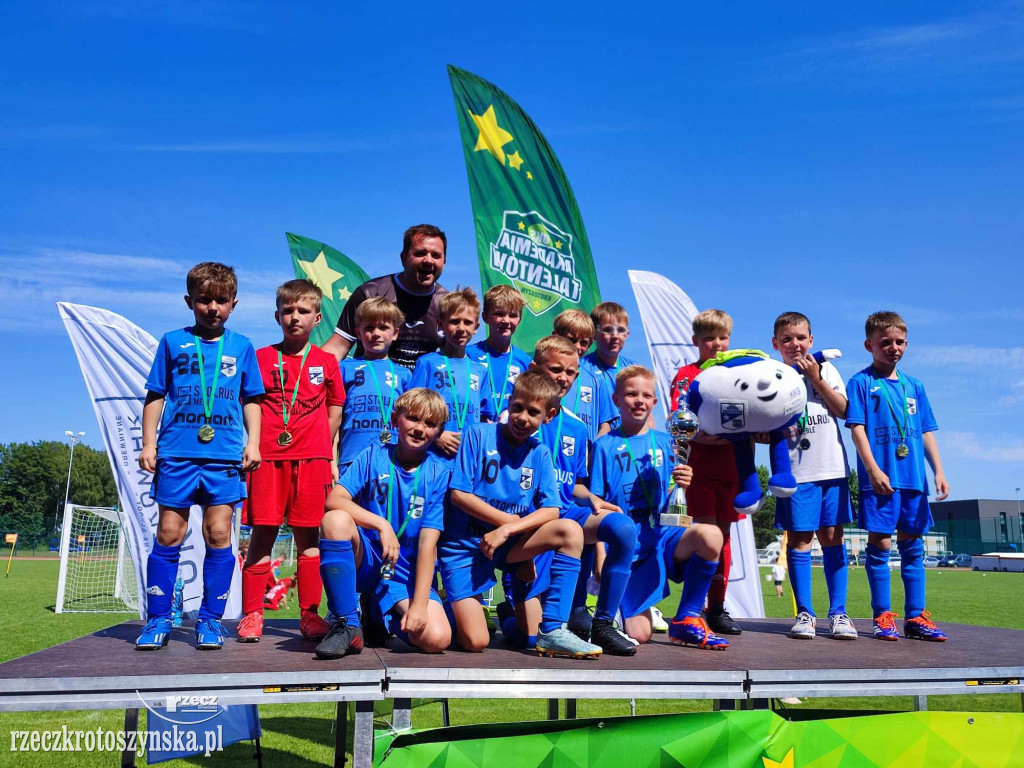 Rywalizacja młodych piłkarzy na krotoszyńskim stadionie