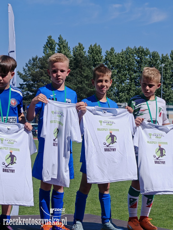 Rywalizacja młodych piłkarzy na krotoszyńskim stadionie