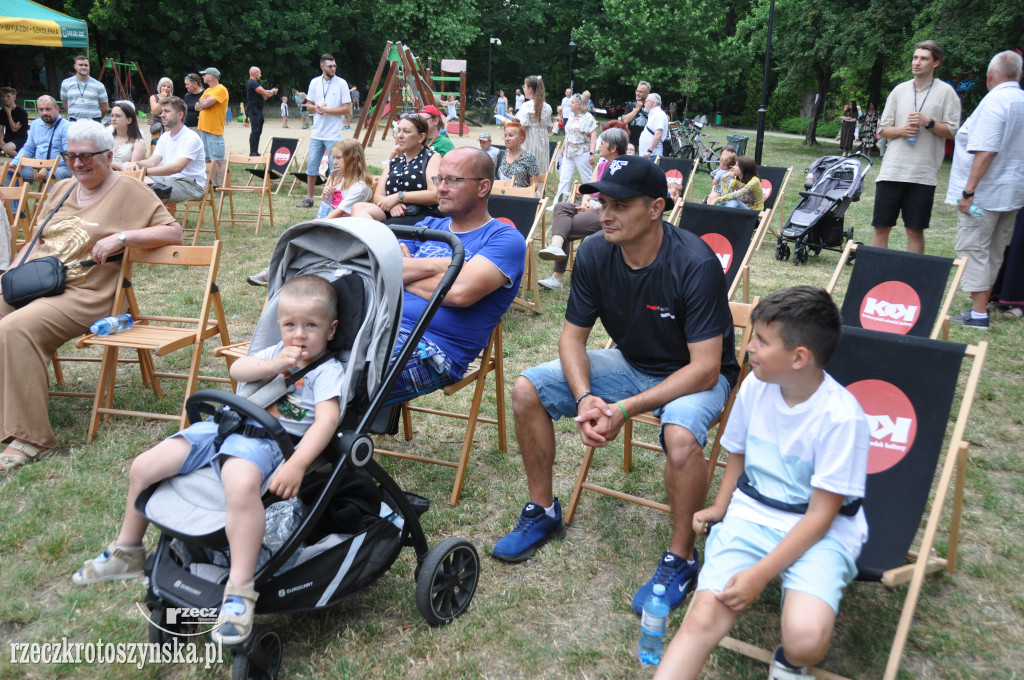 Spotkanie z Ojcem - pieśni, modlitwa i świadectwa