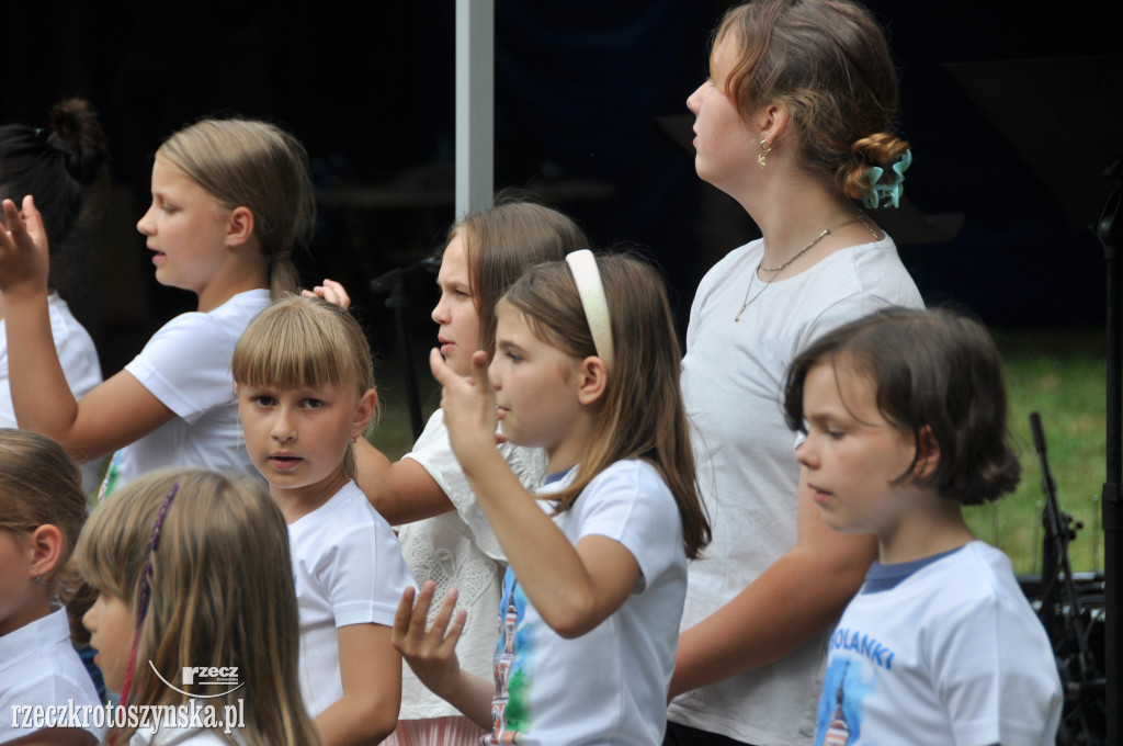 Spotkanie z Ojcem - pieśni, modlitwa i świadectwa