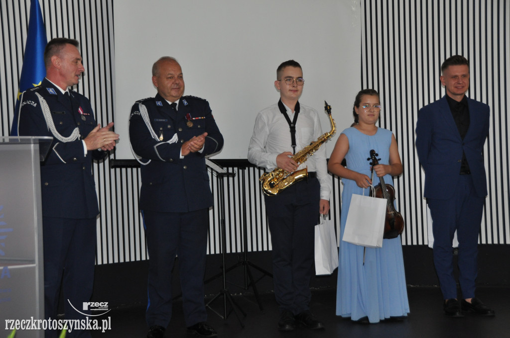 Święto Policji. Odznaczenia i podziękowania za służbę