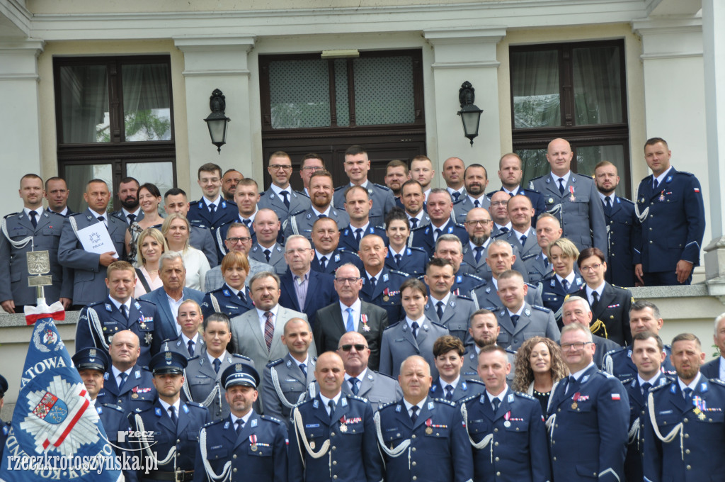Święto Policji. Odznaczenia i podziękowania za służbę