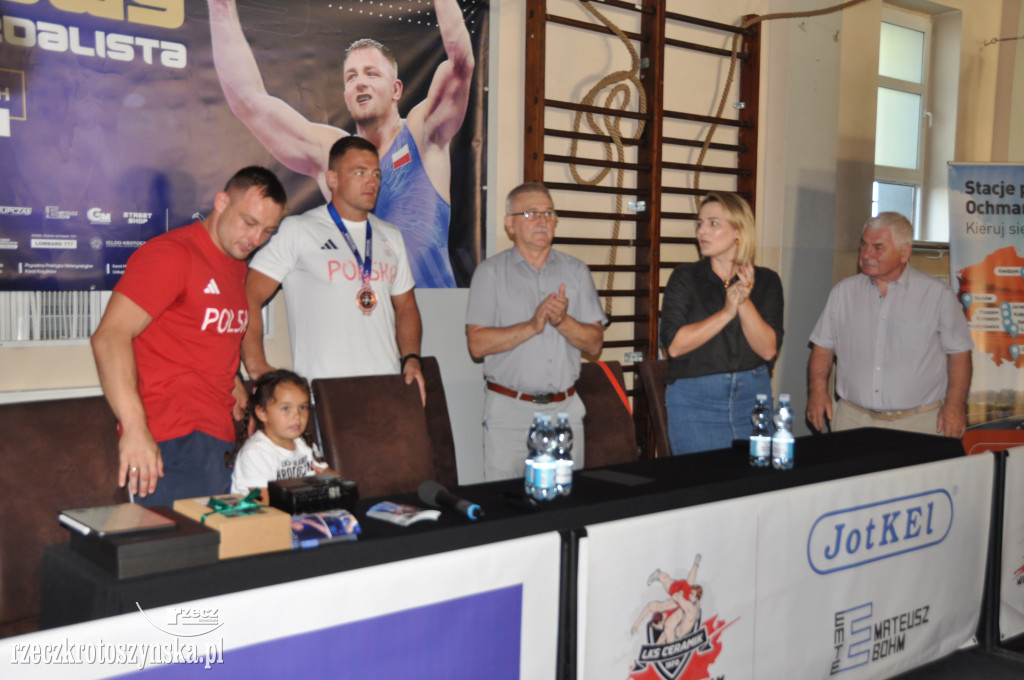 Powitanie Roberta Barana w Krotoszynie po zdobyciu medalu MŚ