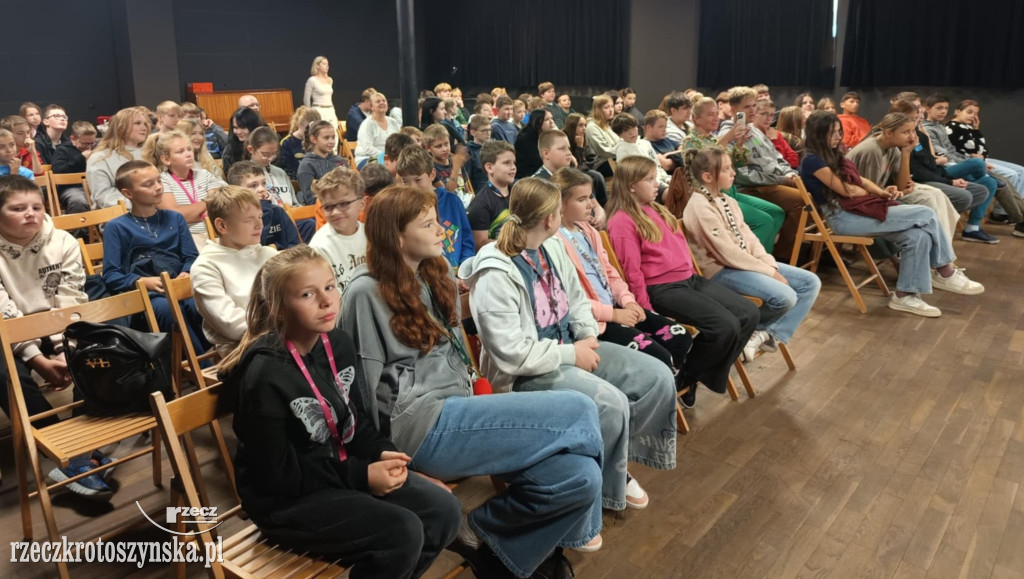 Wyjątkowe spektakle. Śmiech, zagadka, walka dobra ze złem