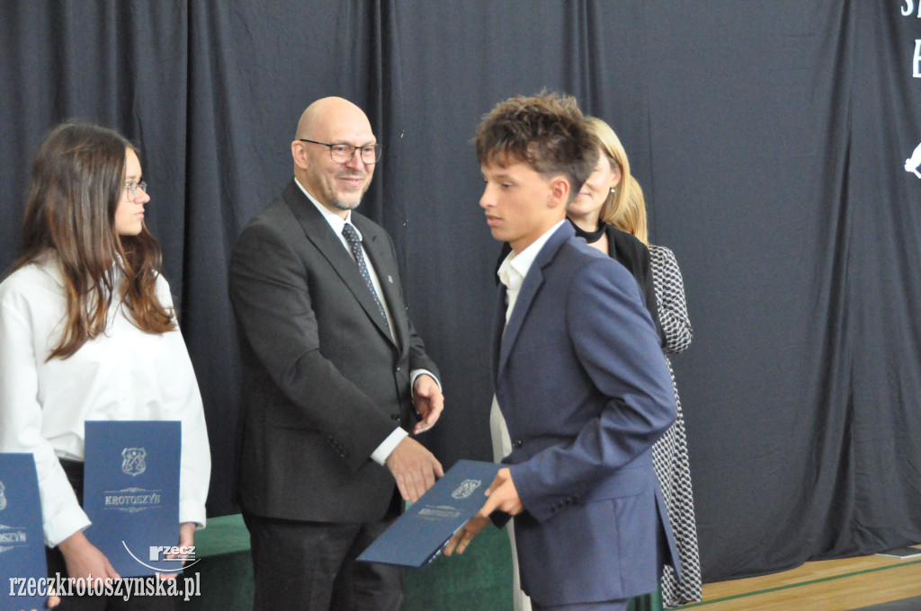 Stypendia za wyniki w nauce i wybitne osiągnięcie