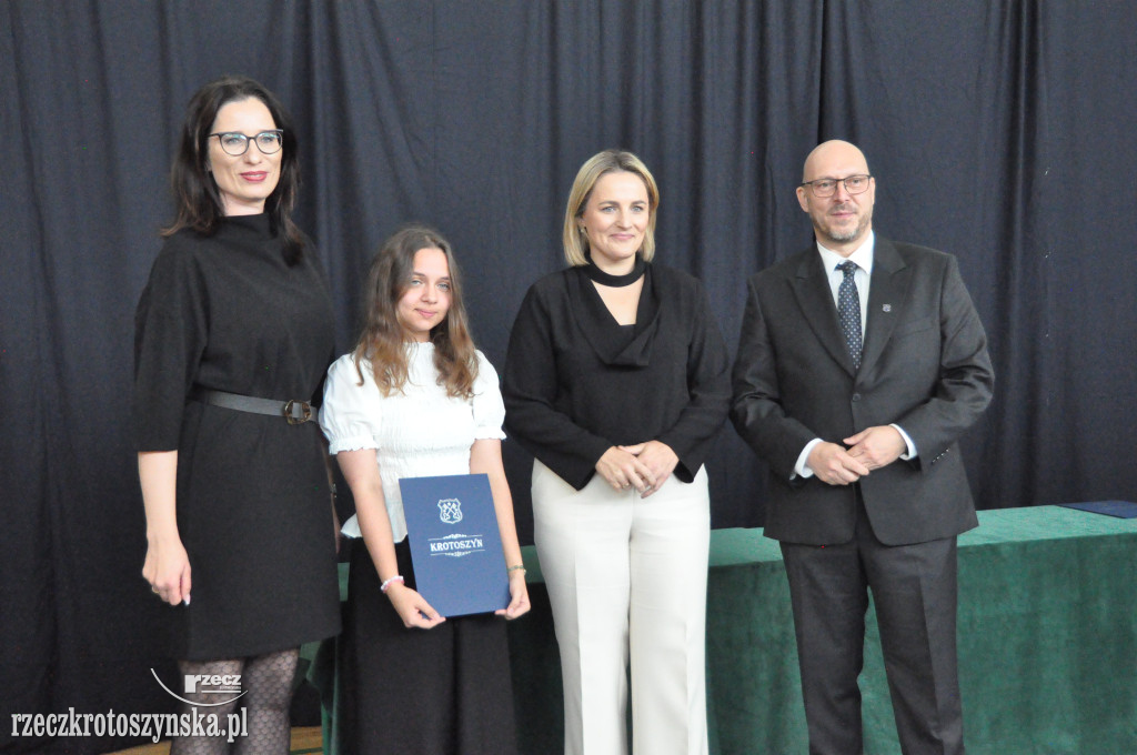 Stypendia za wyniki w nauce i wybitne osiągnięcie