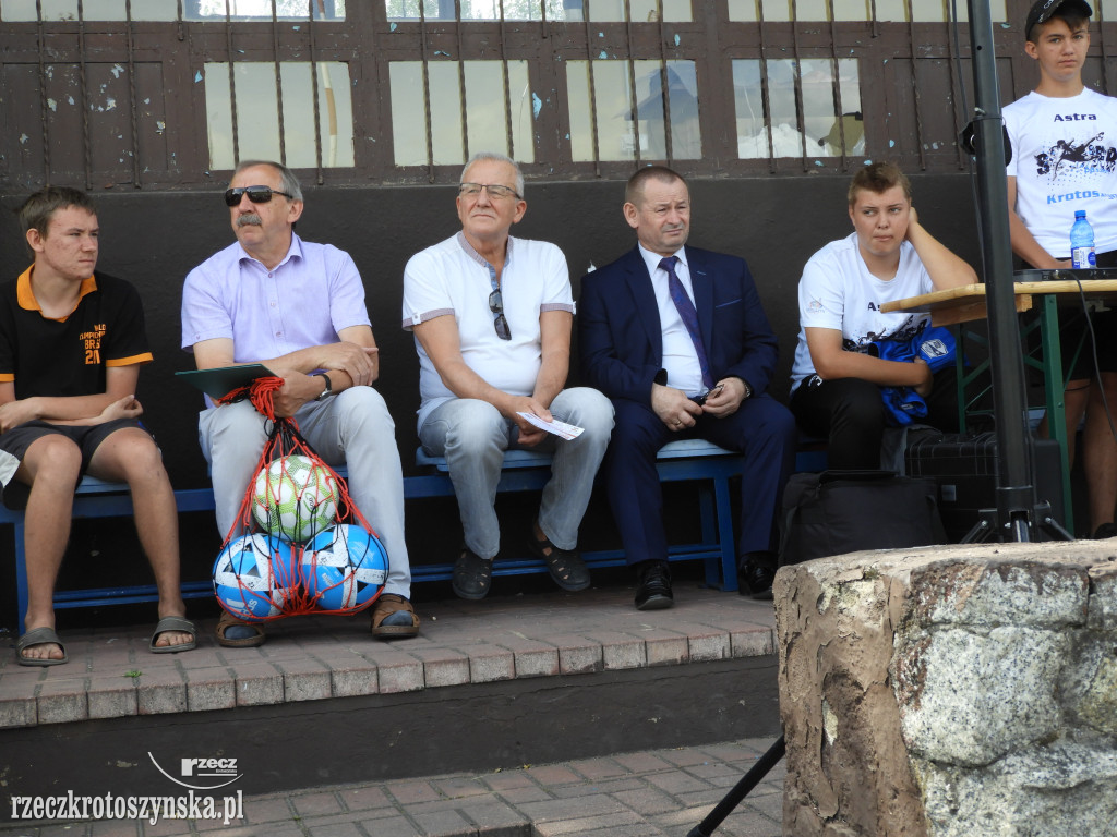Astrze stuknęło 90 lat