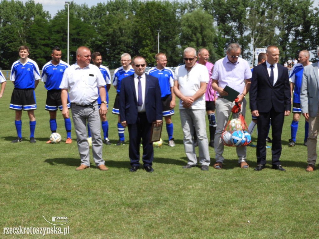Astrze stuknęło 90 lat