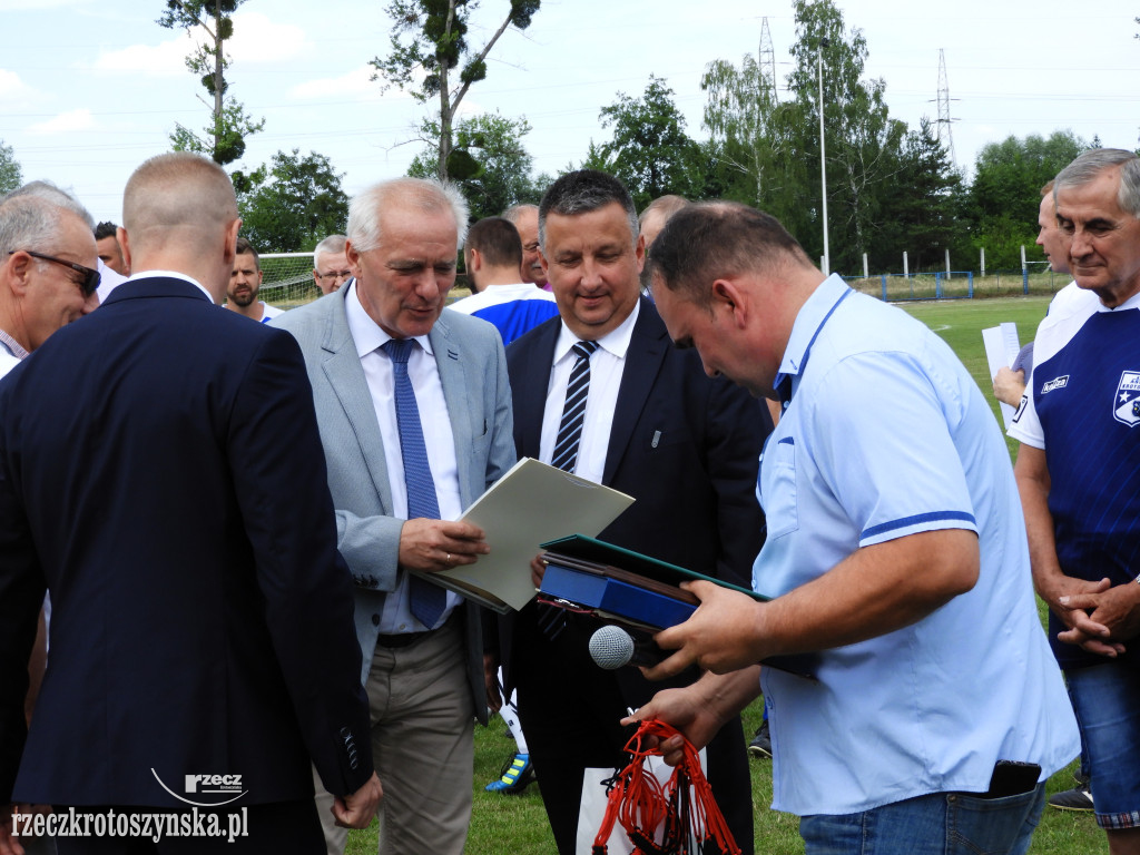 Astrze stuknęło 90 lat