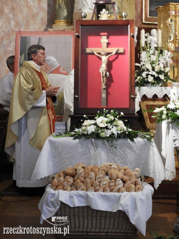Odpust w Krotoszynie w cieniu krzyża