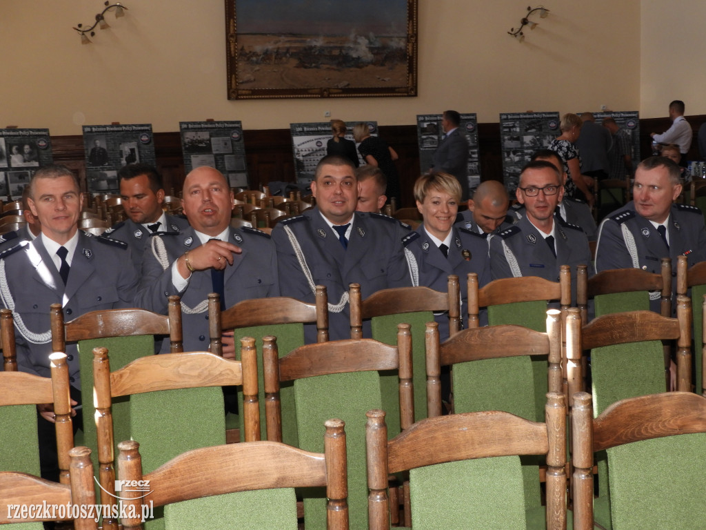 Huczne urodziny policji