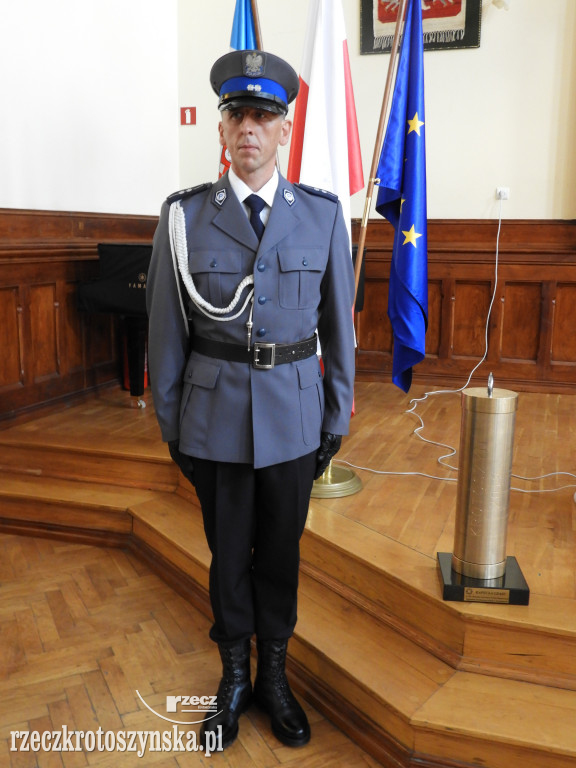 Huczne urodziny policji