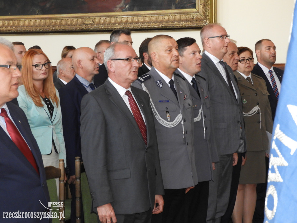 Huczne urodziny policji
