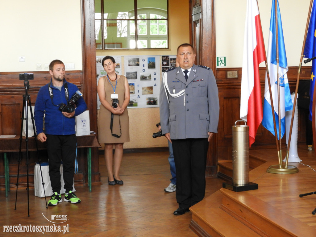 Huczne urodziny policji
