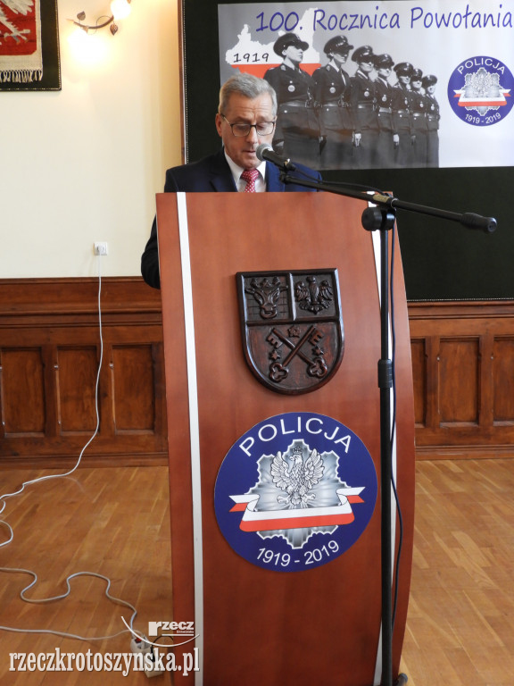 Huczne urodziny policji