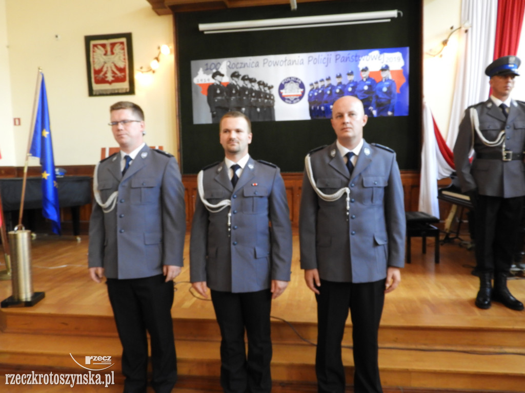 Huczne urodziny policji