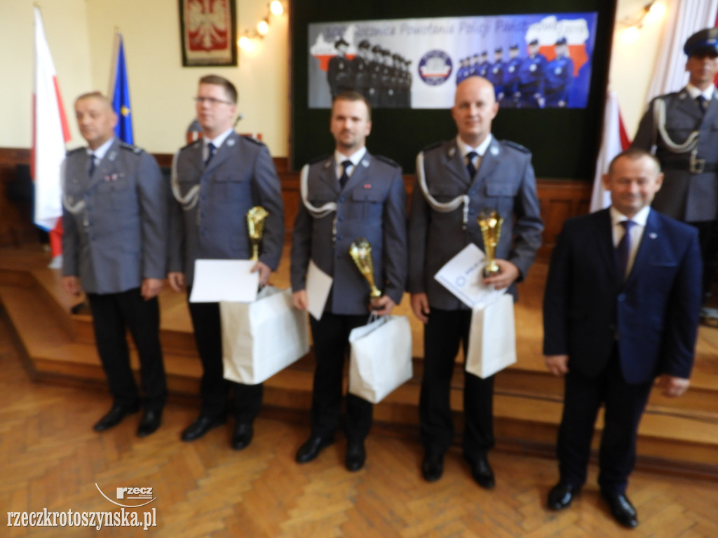 Huczne urodziny policji