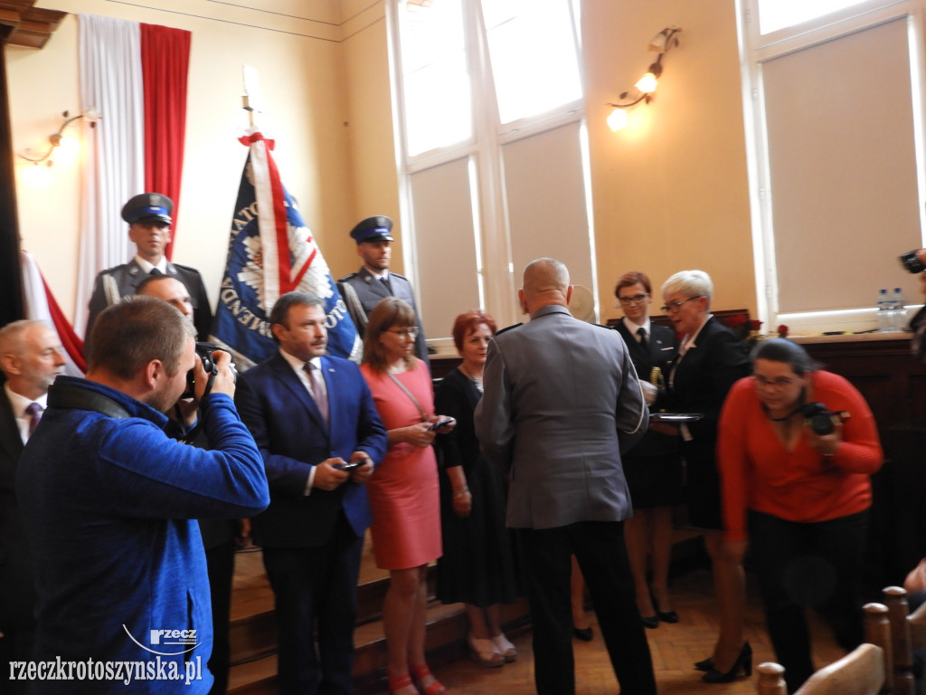 Huczne urodziny policji