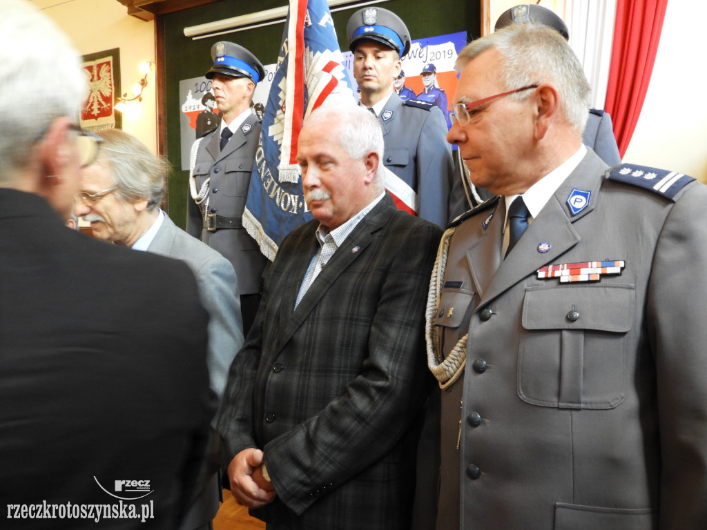 Huczne urodziny policji