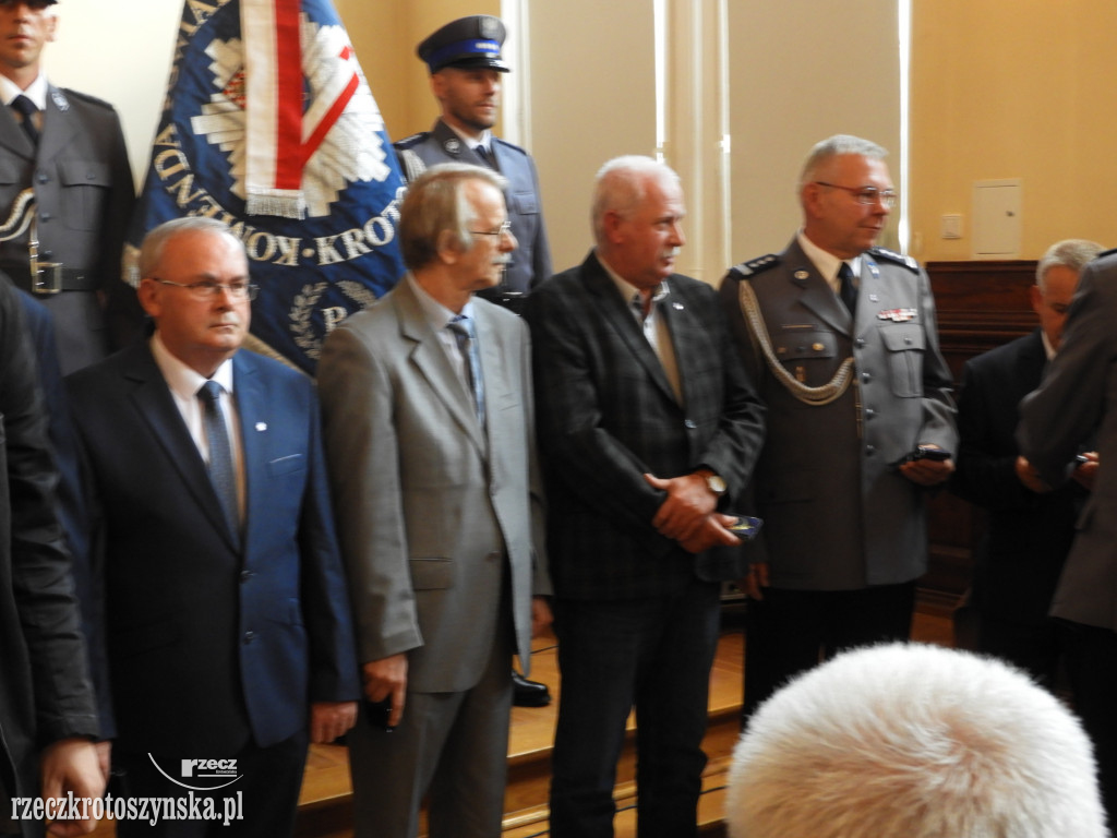Huczne urodziny policji