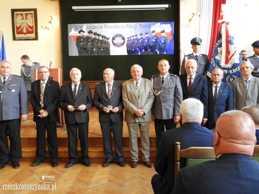 Huczne urodziny policji