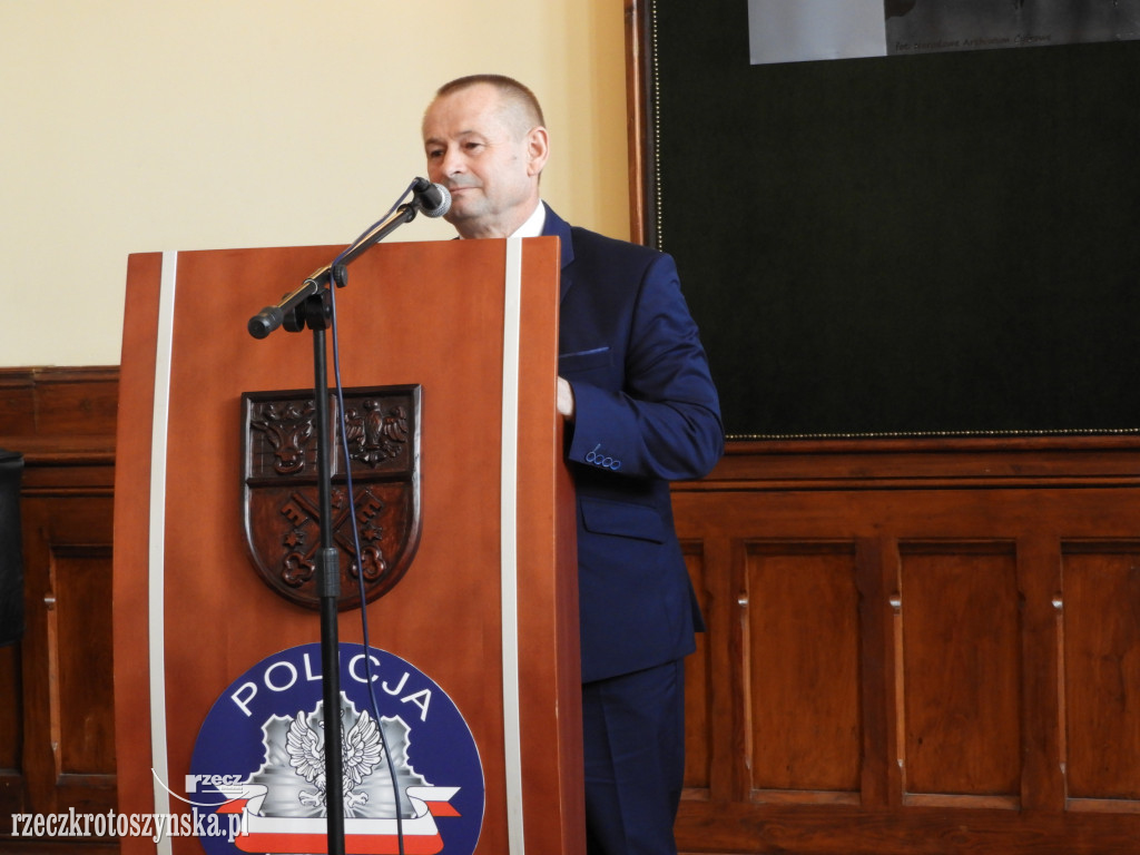 Huczne urodziny policji
