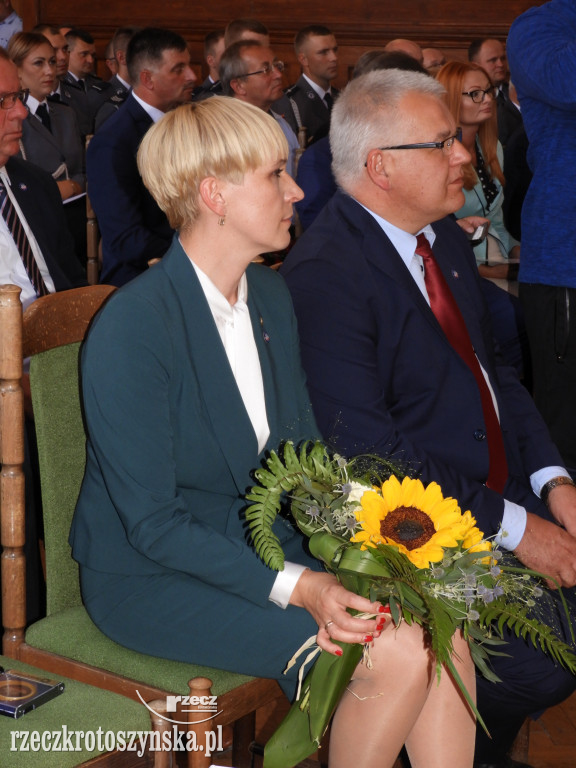 Huczne urodziny policji