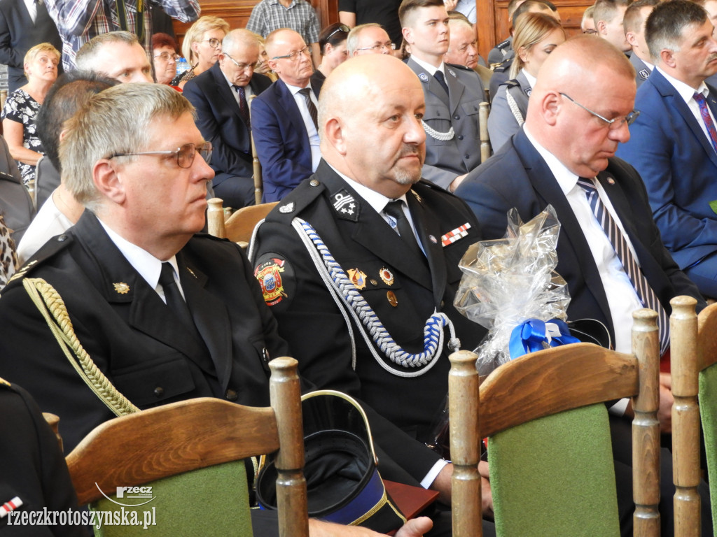 Huczne urodziny policji
