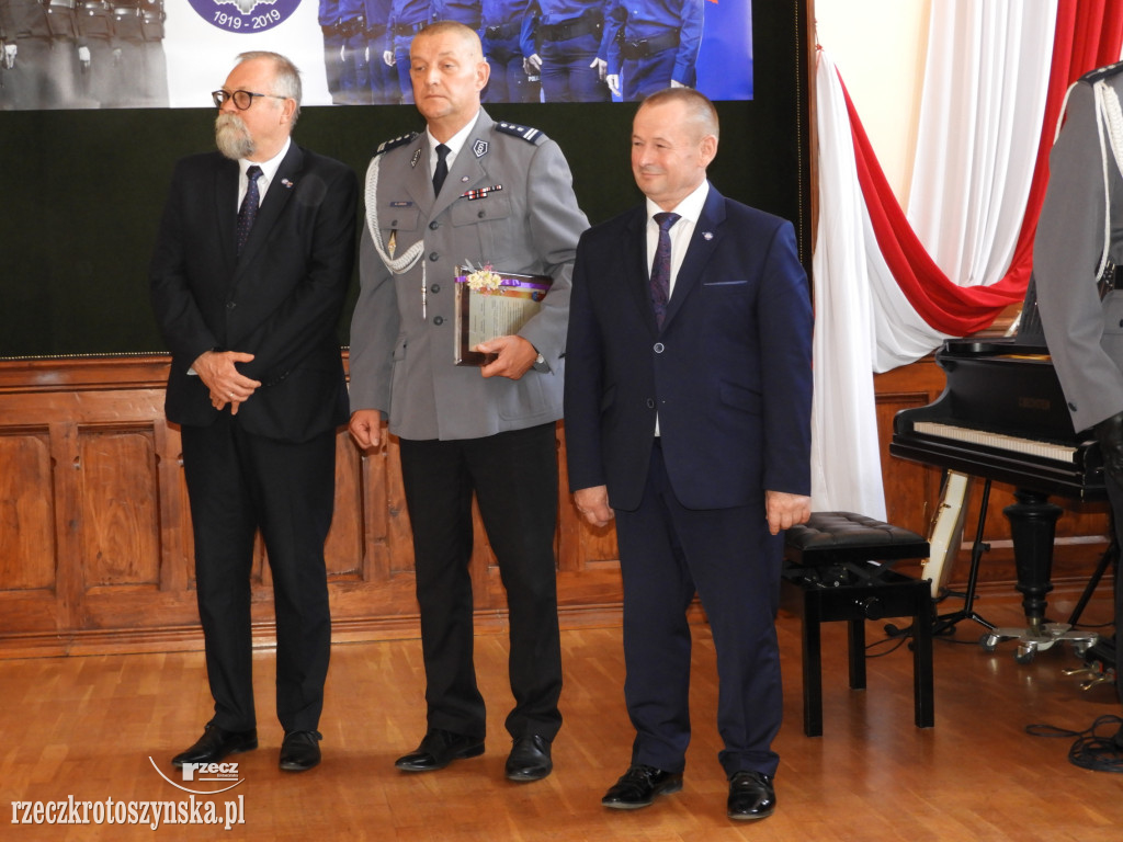 Huczne urodziny policji