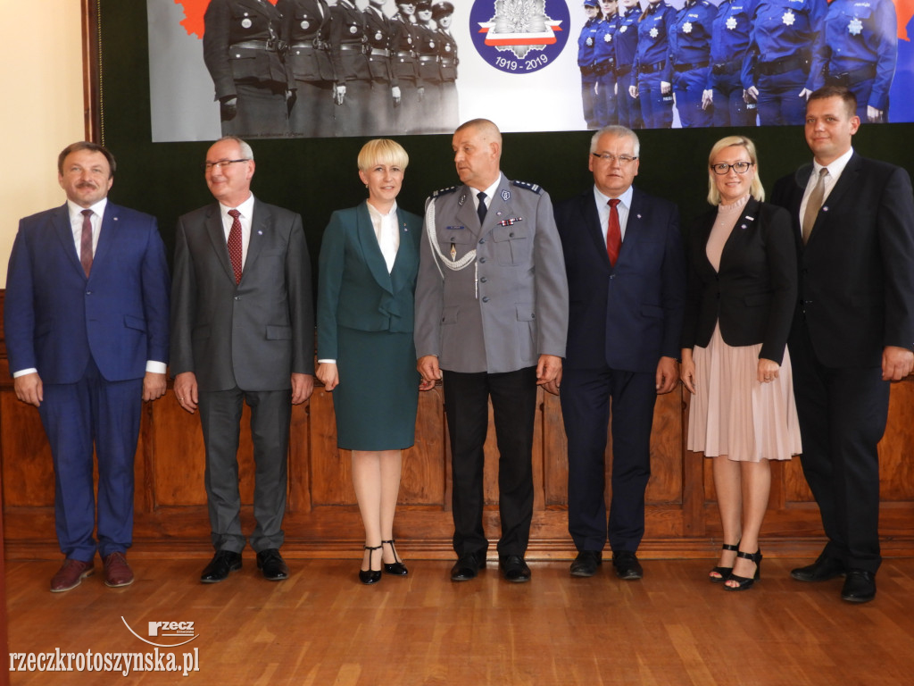Huczne urodziny policji