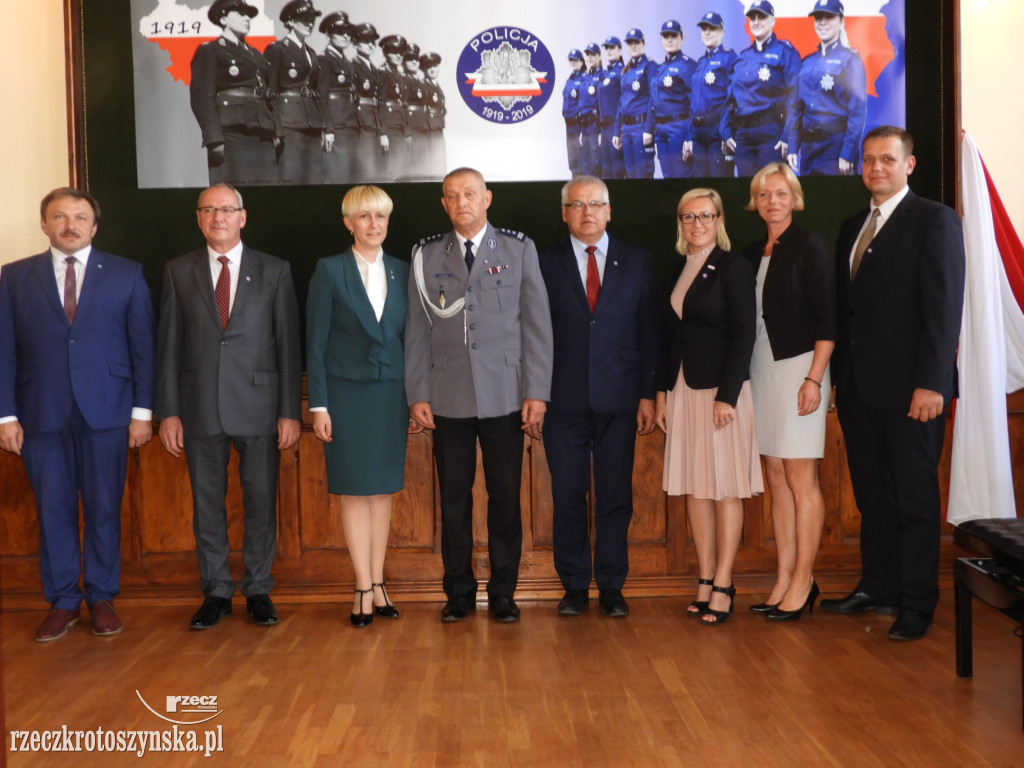Huczne urodziny policji
