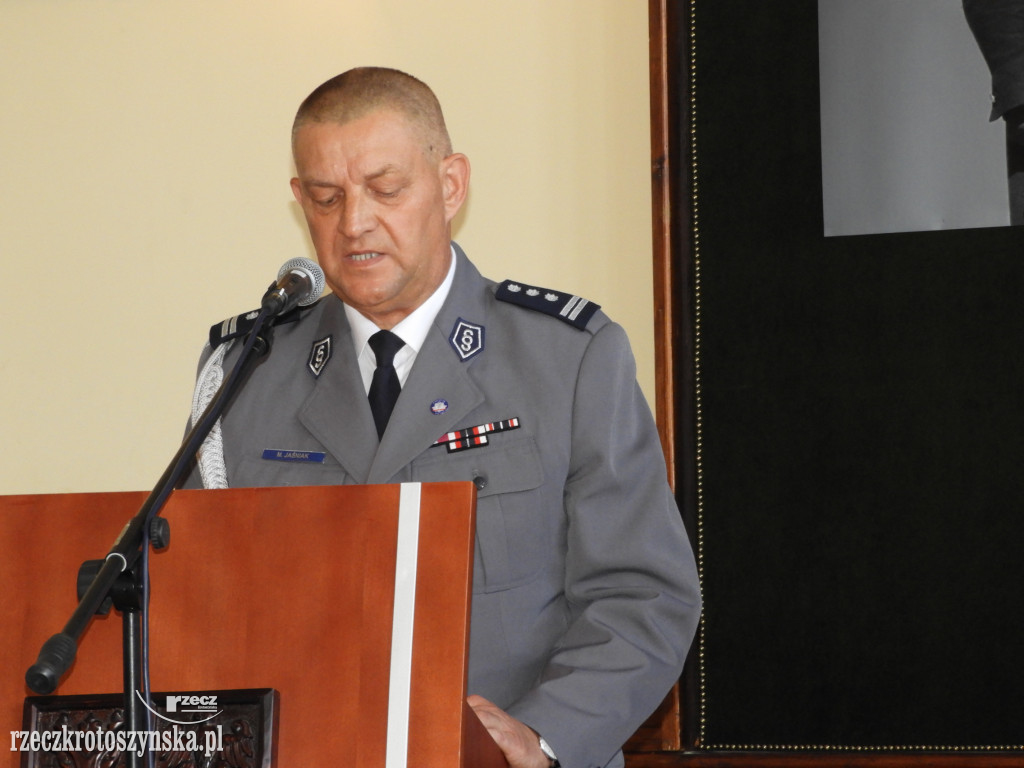 Huczne urodziny policji