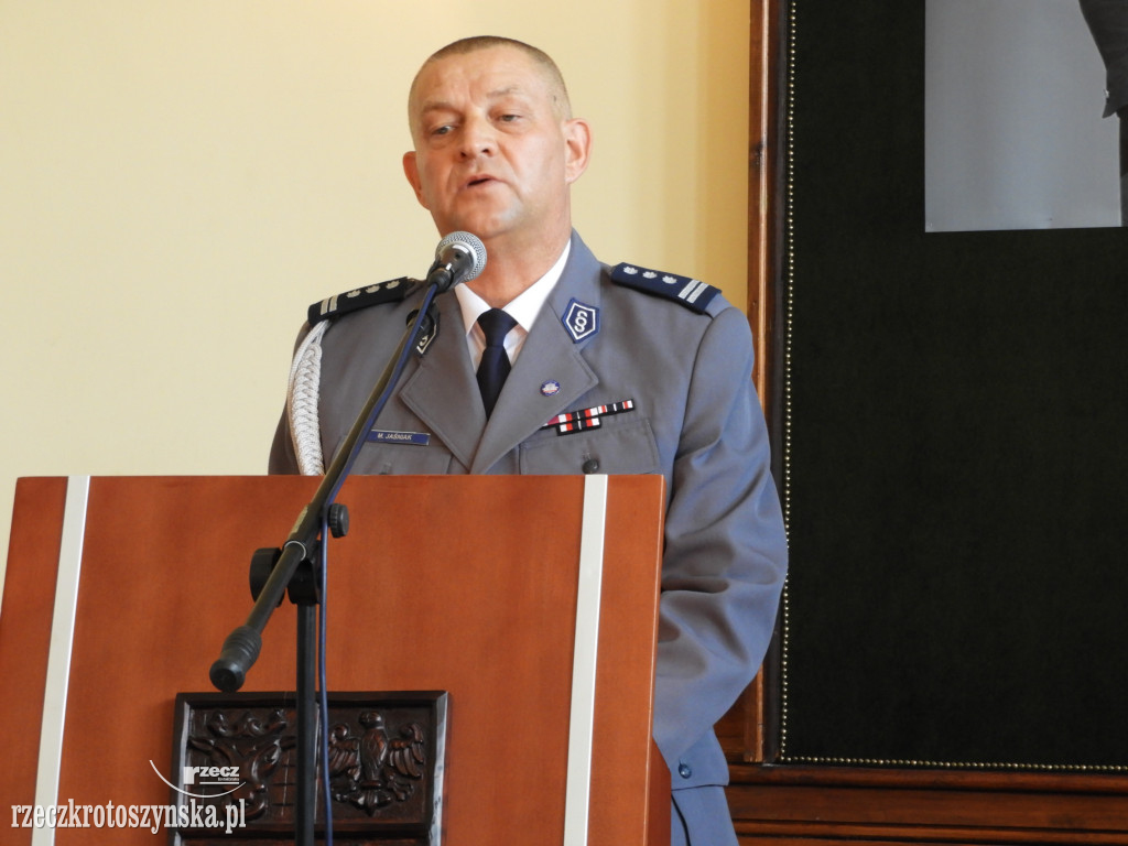 Huczne urodziny policji