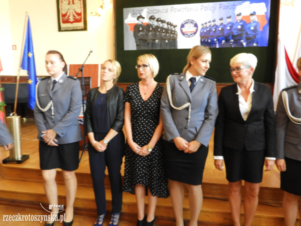 Huczne urodziny policji
