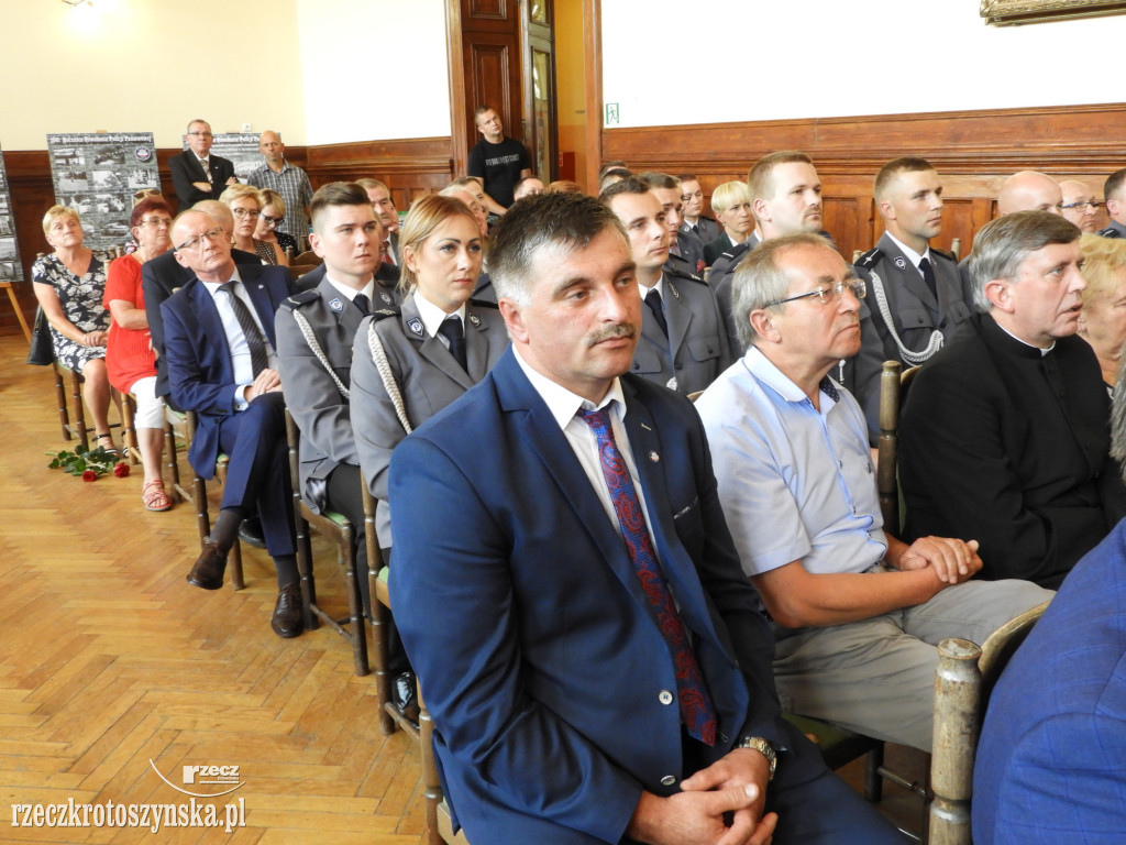 Huczne urodziny policji