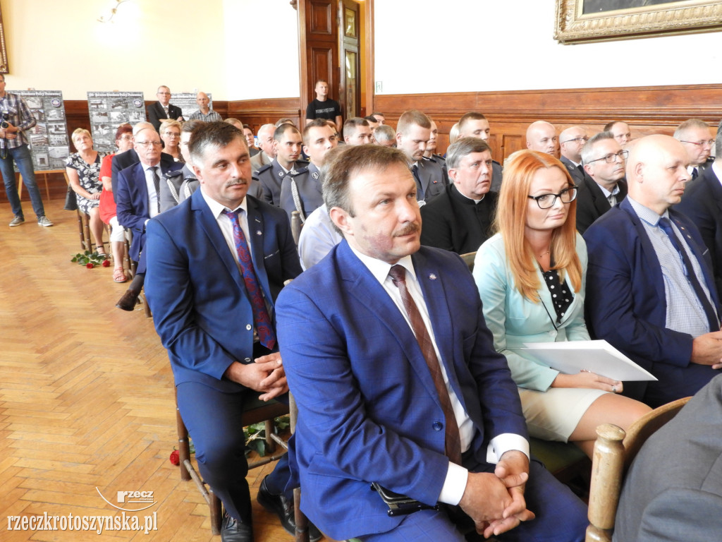 Huczne urodziny policji
