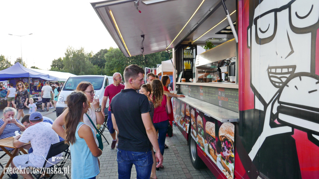 Food trucki w Krotoszynie, czyli targowisko pyszności