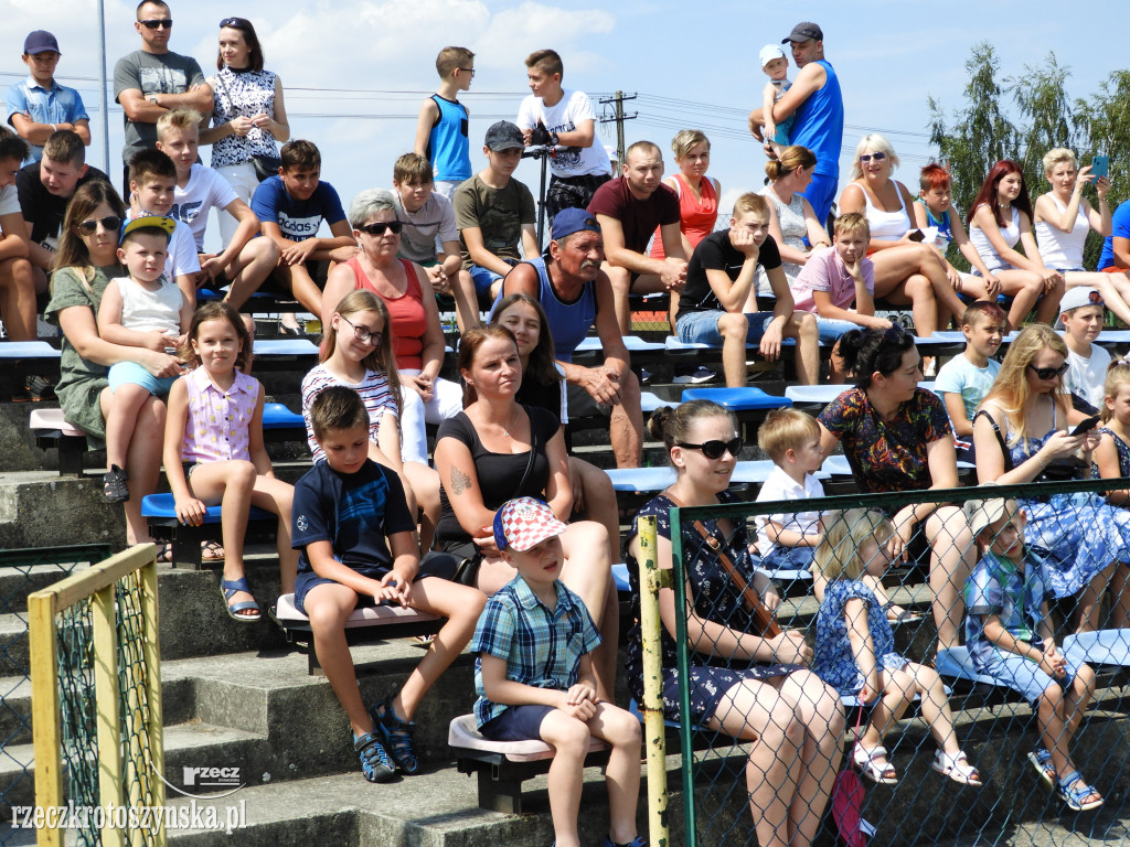 Uczestnicy rowerowego rodea nagrodzeni