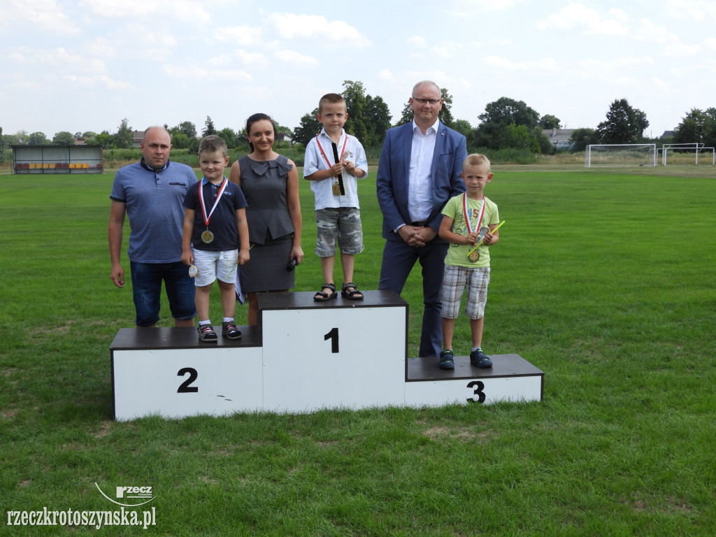 Uczestnicy rowerowego rodea nagrodzeni