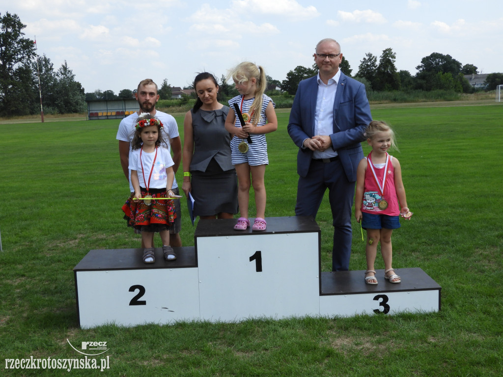 Uczestnicy rowerowego rodea nagrodzeni
