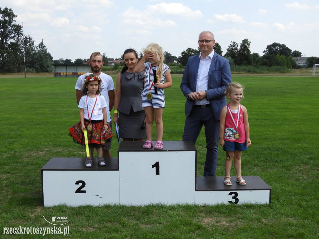 Uczestnicy rowerowego rodea nagrodzeni