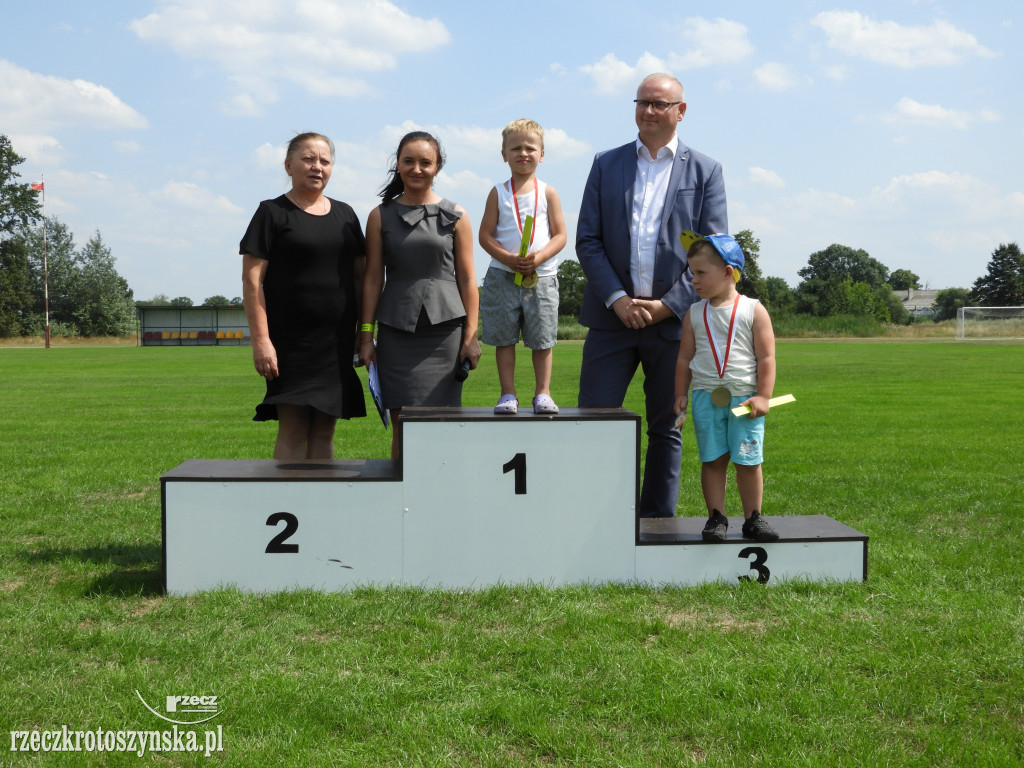 Uczestnicy rowerowego rodea nagrodzeni