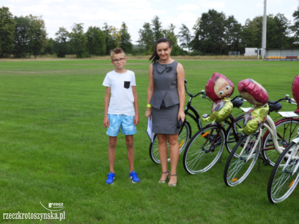 Uczestnicy rowerowego rodea nagrodzeni