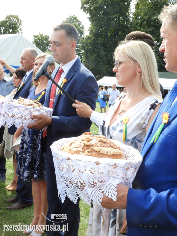 Dożynki powiatowe w Lutogniewie (2)