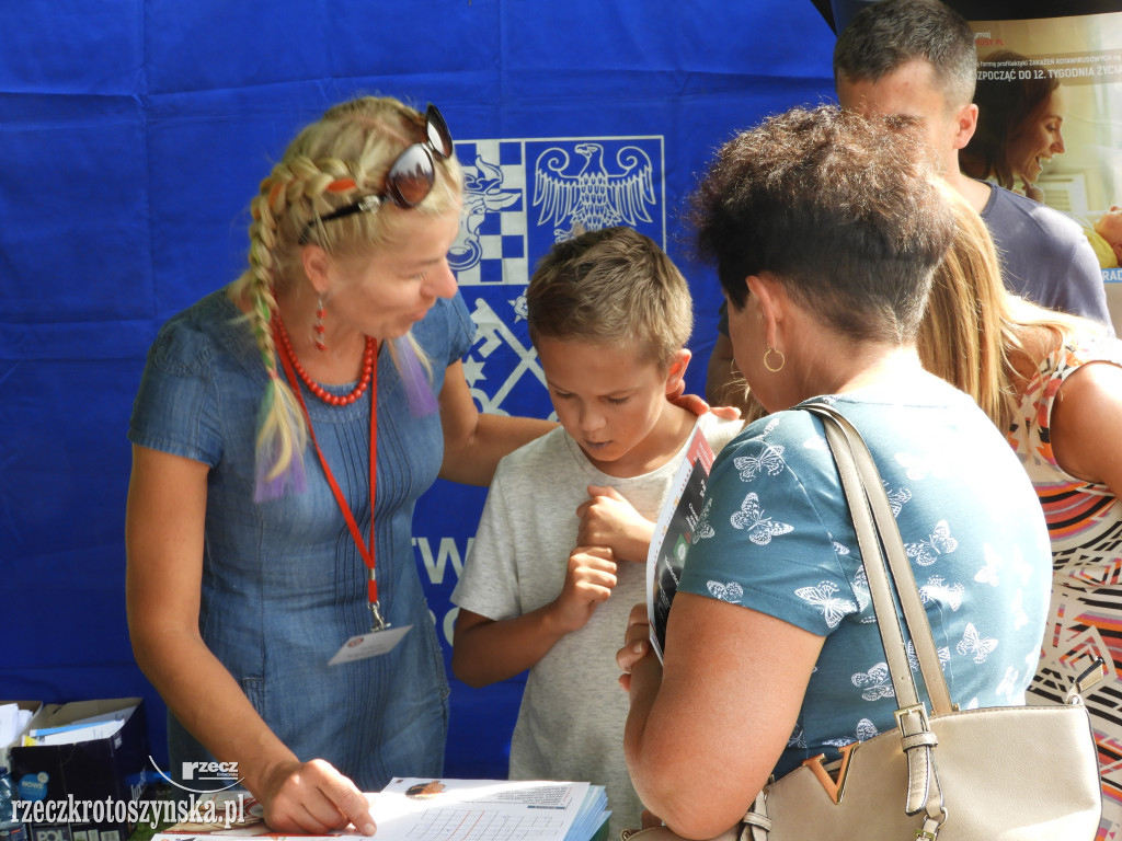 Dożynki powiatowe w Lutogniewie (2)