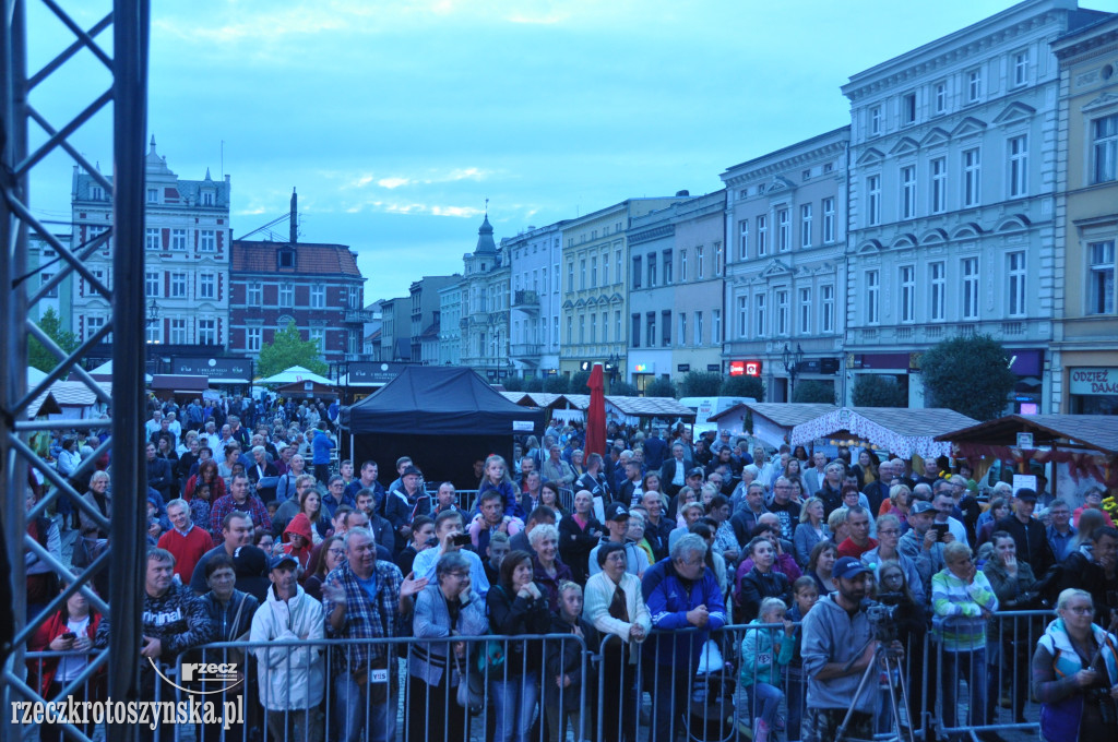 Kulinarny festiwal z Karolem Okrasą na Rynku w Krotoszynie