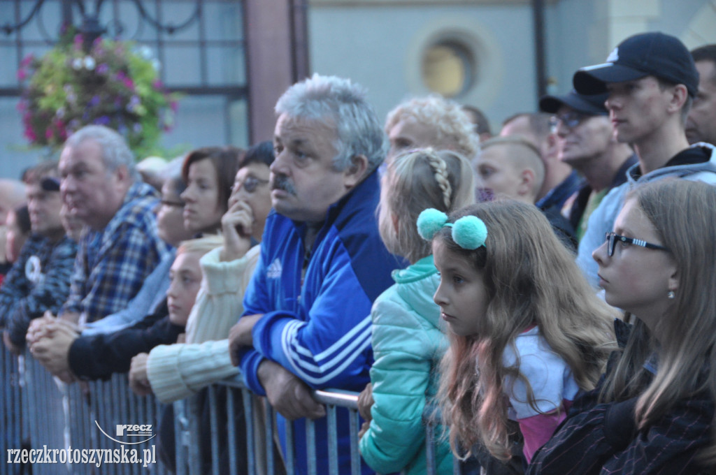 Kulinarny festiwal z Karolem Okrasą na Rynku w Krotoszynie