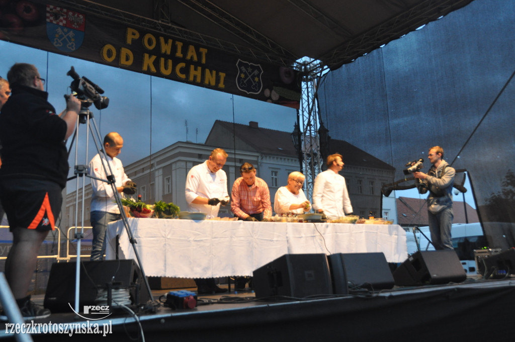 Kulinarny festiwal z Karolem Okrasą na Rynku w Krotoszynie