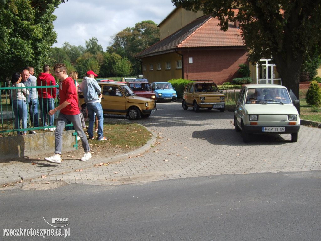 KOŹMIN. Zlot miłośników fiata 126p