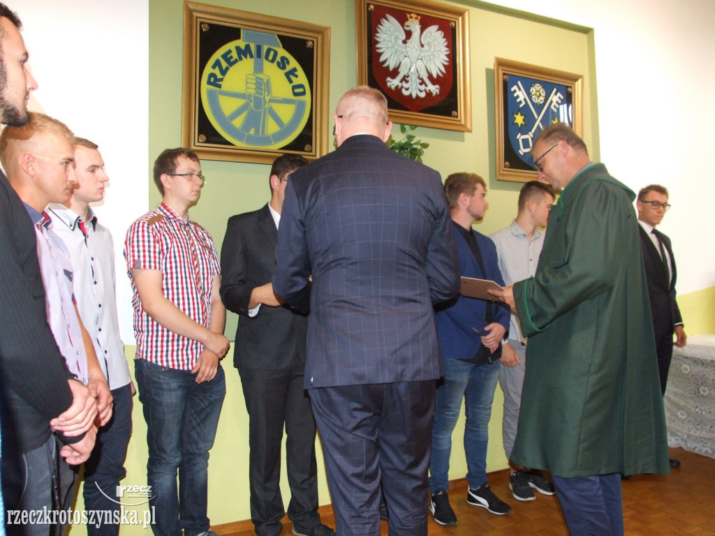 Wręczenie świadectw czeladniczych